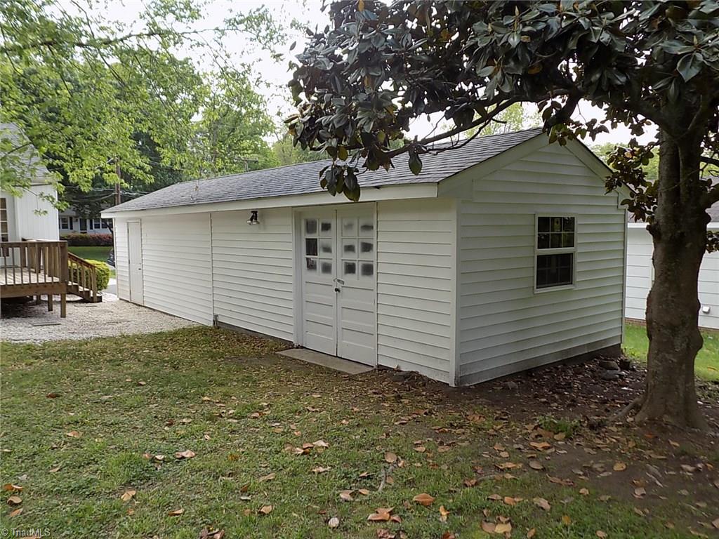 214 Mendenhall Road Jamestown, NC 27282 - Photo 16 of 30 Gallery Image 16