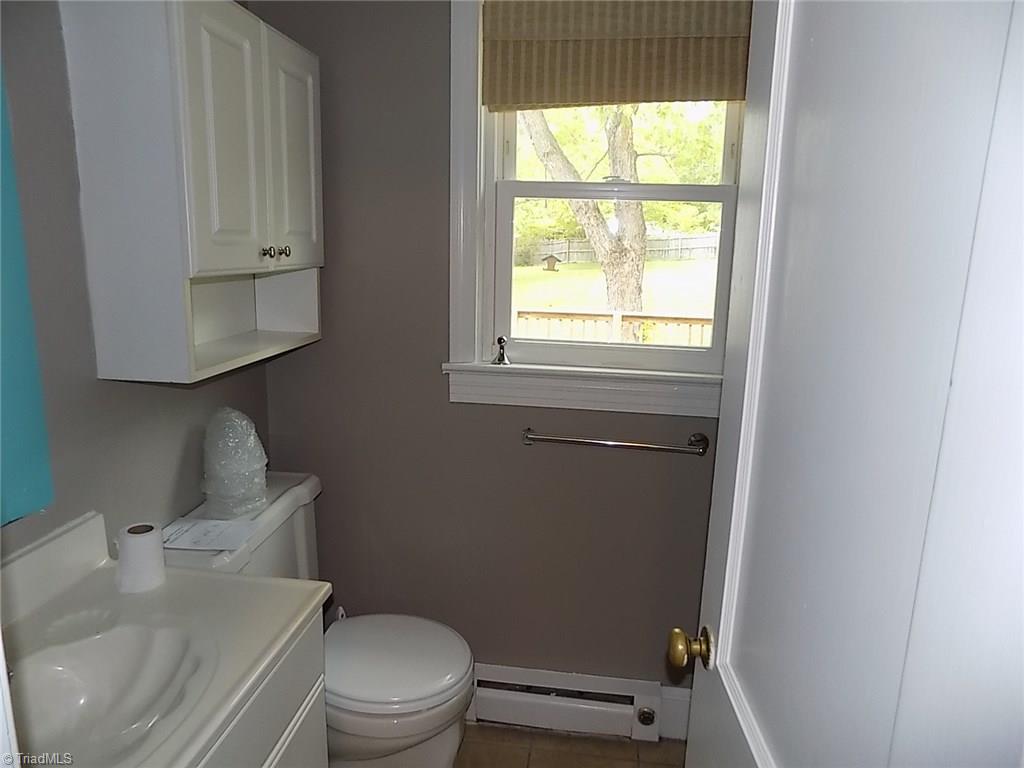 214 Mendenhall Road Jamestown, NC 27282 - Photo 29 of 30 Gallery Image 29