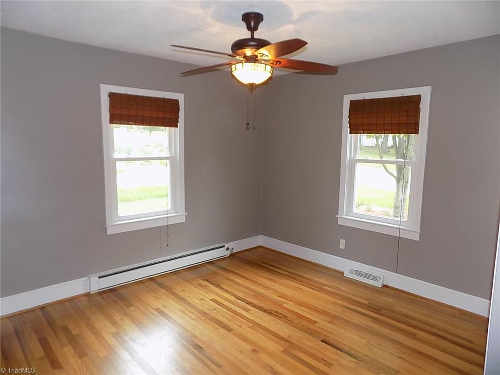 214 Mendenhall Road Jamestown, NC 27282 - Photo 10 of 30 Gallery Image 10