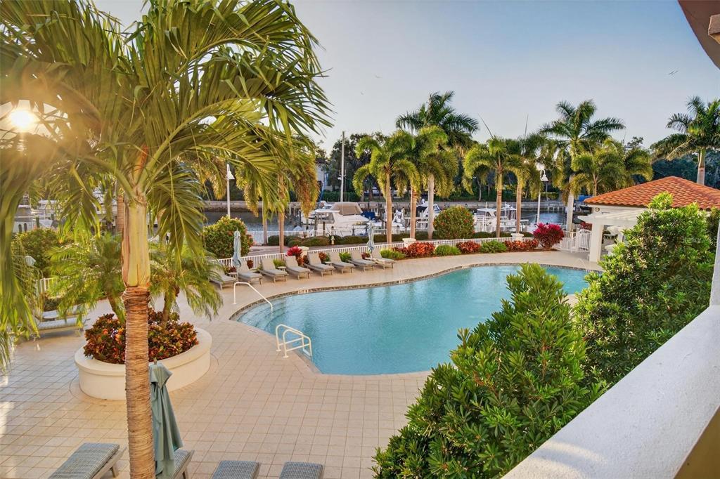 1325 Snell Isle Boulevard Northeast, Unit 302 St. Petersburg, FL 33704 - Photo 42 of 62