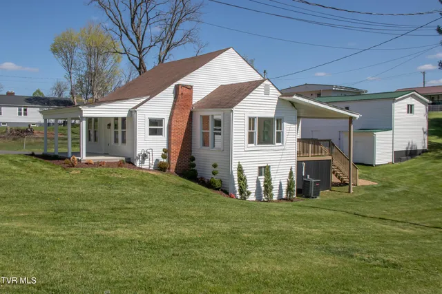 $499,000 | 2412 Bradley Street, Bristol, VA 24201