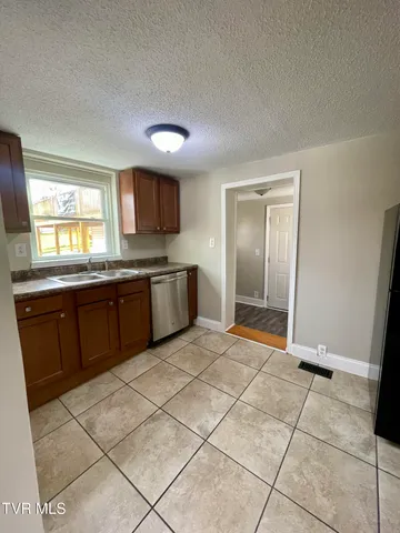 $499,000 | 2412 Bradley Street, Bristol, VA 24201