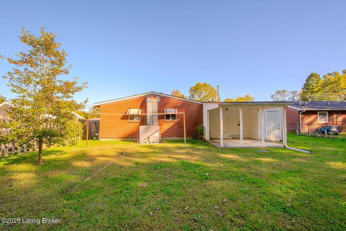8722 James R Road Fairdale, KY 40118 - Photo 41 of 46 JamesR-42