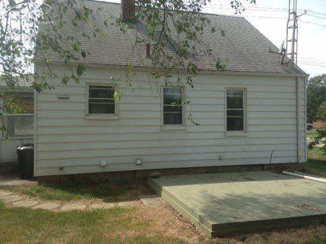 6142 North Linden Road Mount Morris, MI 48458 - Photo 5 of 20 21203474-4.JPG