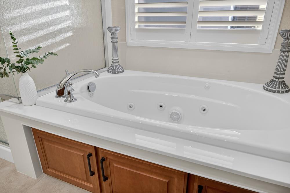 3670 Topaz Road West Sacramento, CA 95691 - Photo 25 of 97 a bathroom with a bathtub and a sink