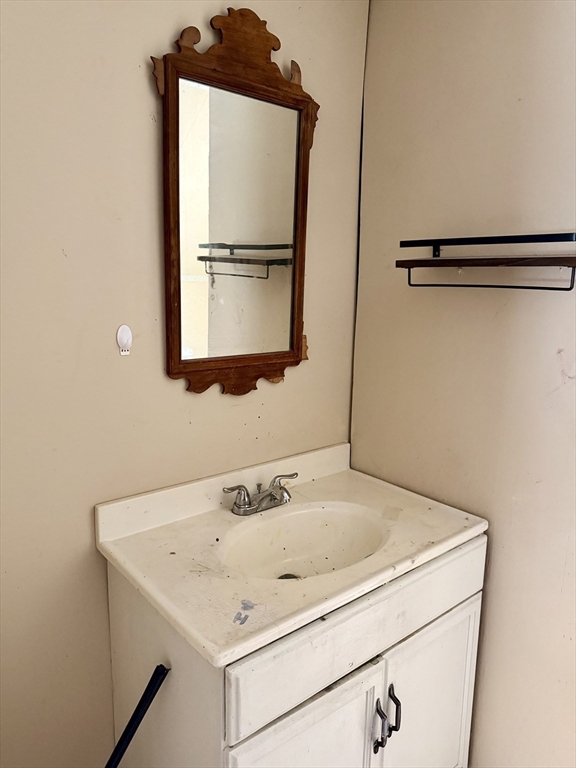 48 Broad Street Rehoboth, MA 02769 - Photo 5 of 19 a utility room with dryer and washer
