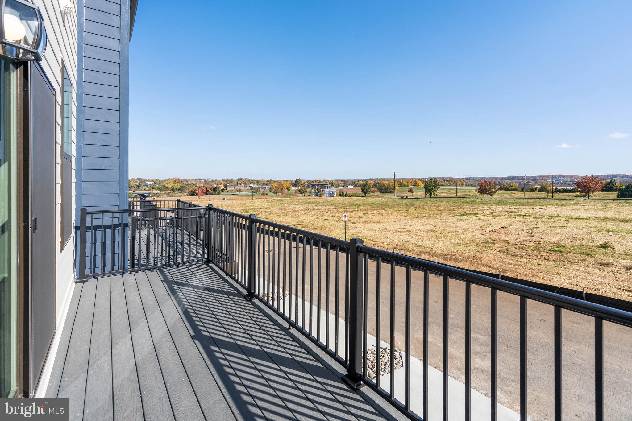 760 Union Street Frederick, MD 21701 - Photo 31 of 33 Trex Deck