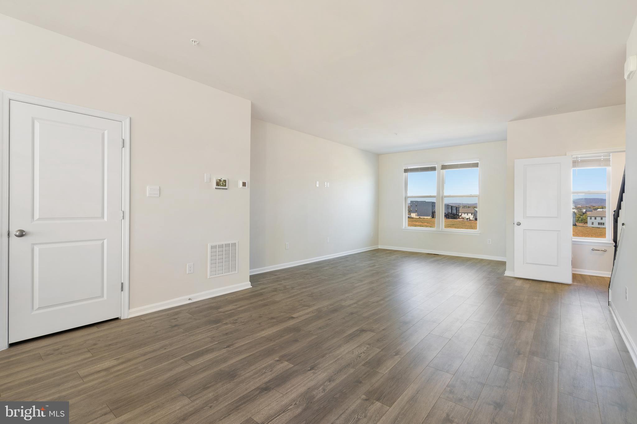 760 Union Street Frederick, MD 21701 - Photo 4 of 33 Living Room View#2