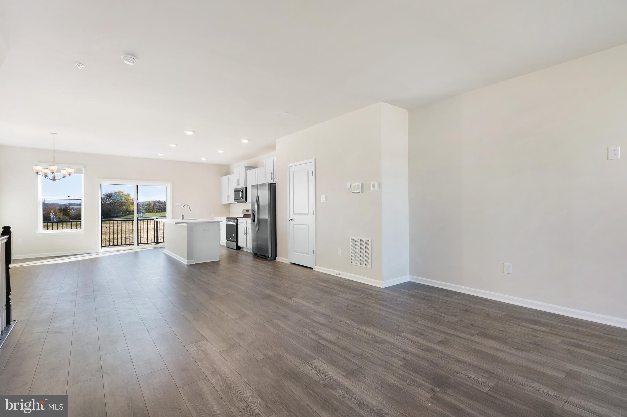 760 Union Street Frederick, MD 21701 - Photo 7 of 33 Living Room View#5