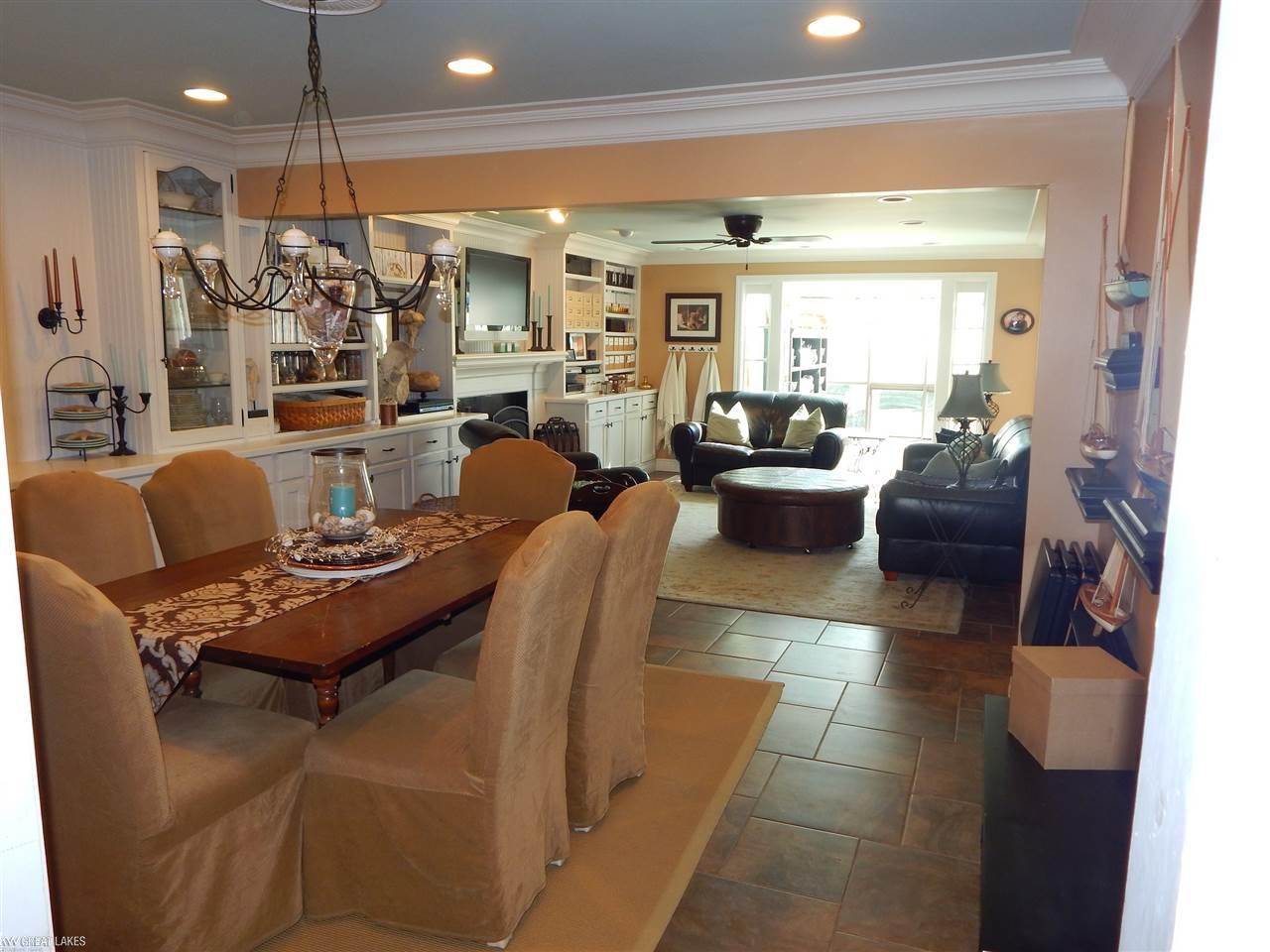 1505 Hampton Road Grosse Pointe Woods, MI 48236 - Photo 6 of 35