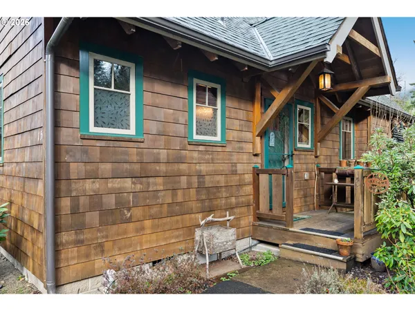 $539,000 | 56483 McKenzie Highway, Unit 15, Blue River, OR 97413