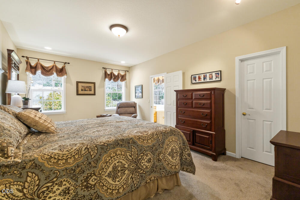 10847 Kestrel Road Klamath Falls, OR 97601 - Photo 23 of 55 Gallery Image 23