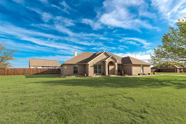 $564,900 | 103 Springfield Lane, Red Oak, TX 75165