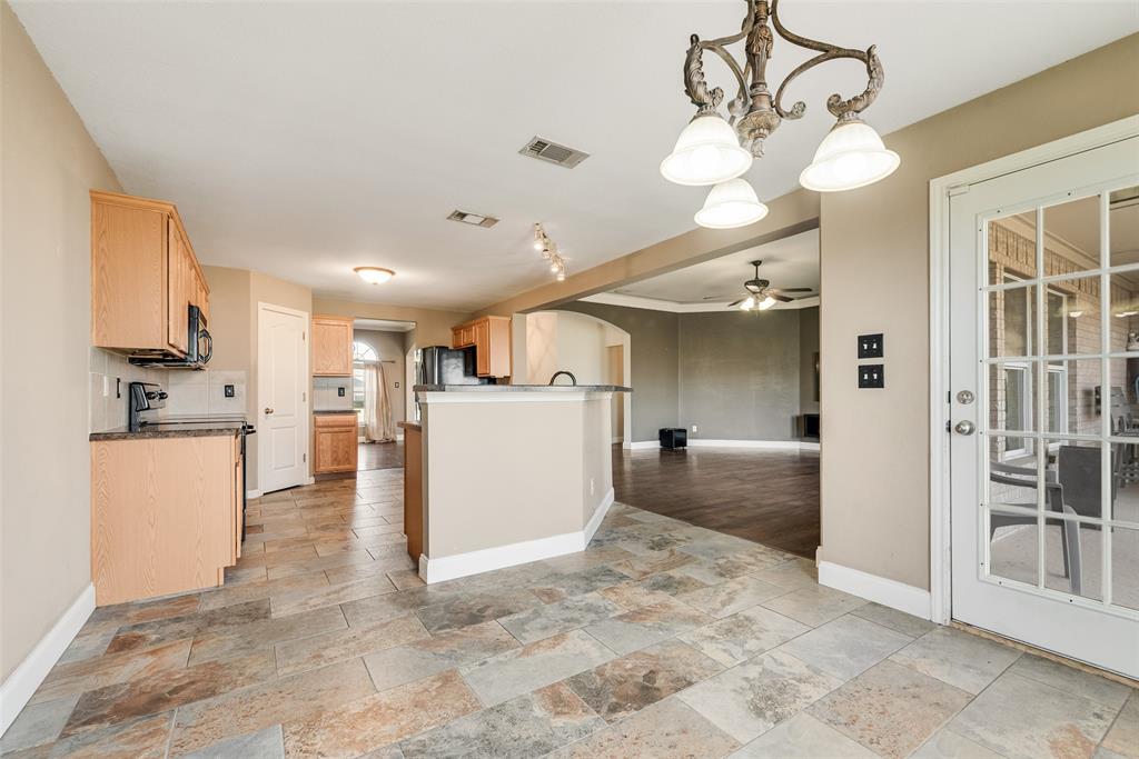 103 Springfield Lane Red Oak, TX 75165 - Photo 14 of 38