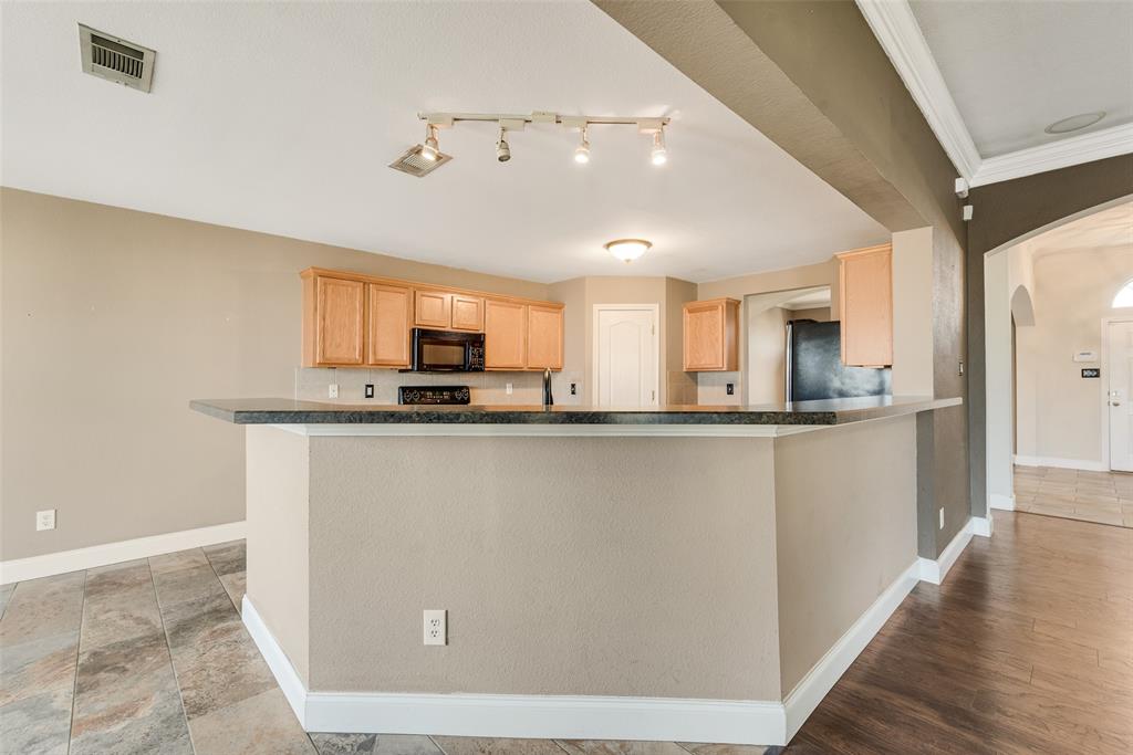103 Springfield Lane Red Oak, TX 75165 - Photo 15 of 38