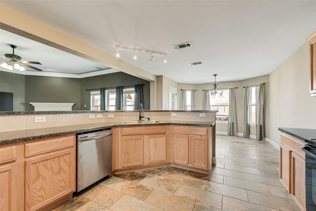 103 Springfield Lane Red Oak, TX 75165 - Photo 18 of 38