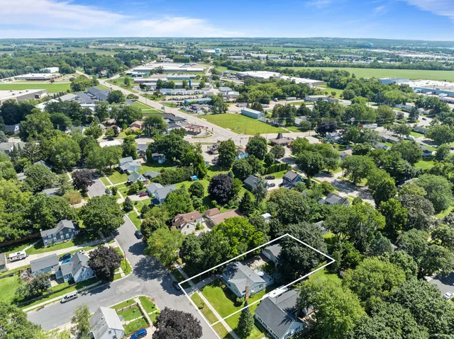 $329,900 | 1208 Barnes Street, Delavan, WI 53115