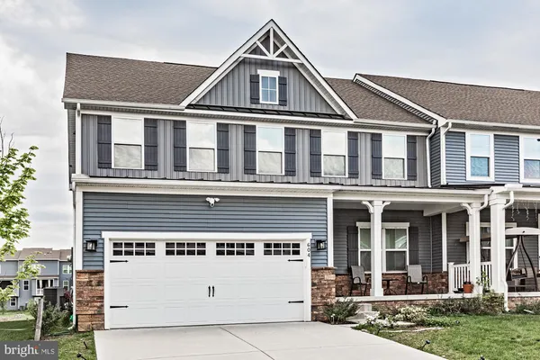 $570,000 | 604 Longleaf Drive, Newark, DE 19702