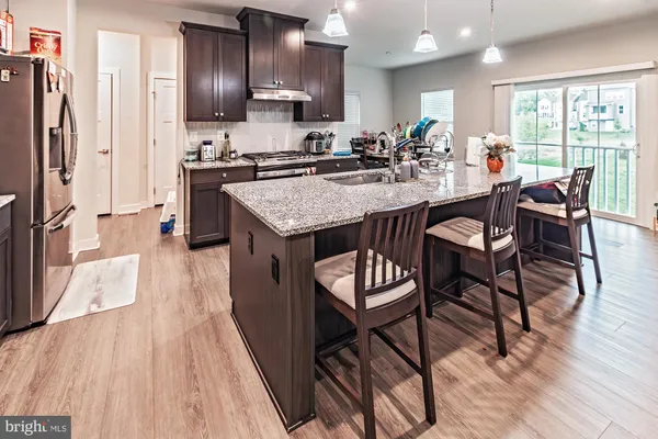 $570,000 | 604 Longleaf Drive, Newark, DE 19702