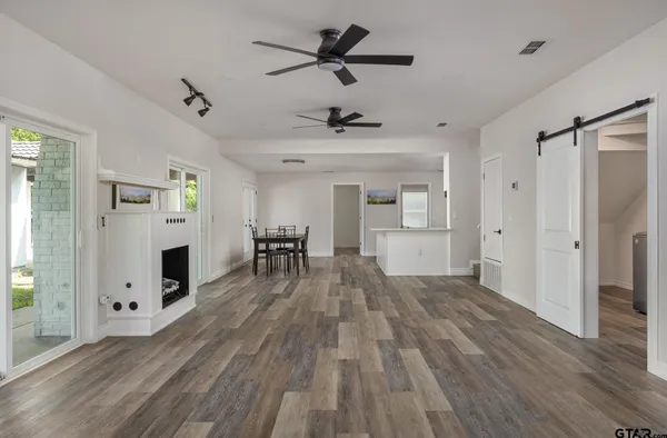 $825,000 | 16892 Oakwood Drive, Flint, TX 75762