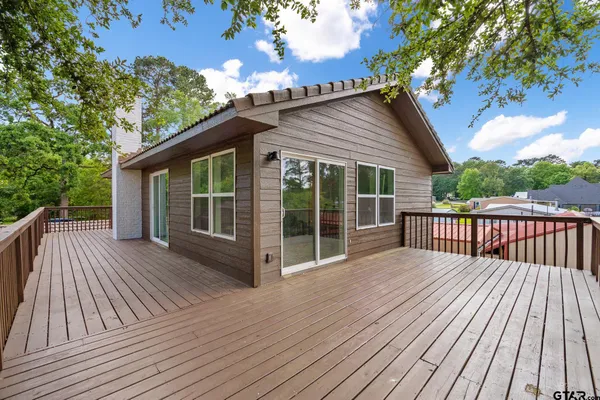 $825,000 | 16892 Oakwood Drive, Flint, TX 75762