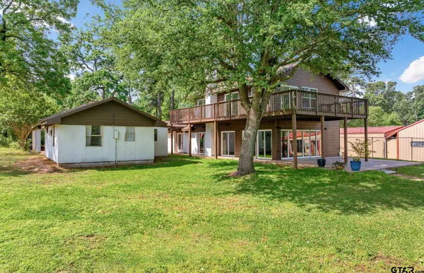 $825,000 | 16892 Oakwood Drive, Flint, TX 75762