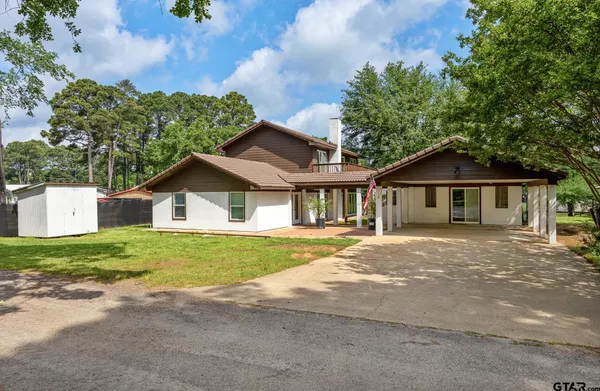 $825,000 | 16892 Oakwood Drive, Flint, TX 75762