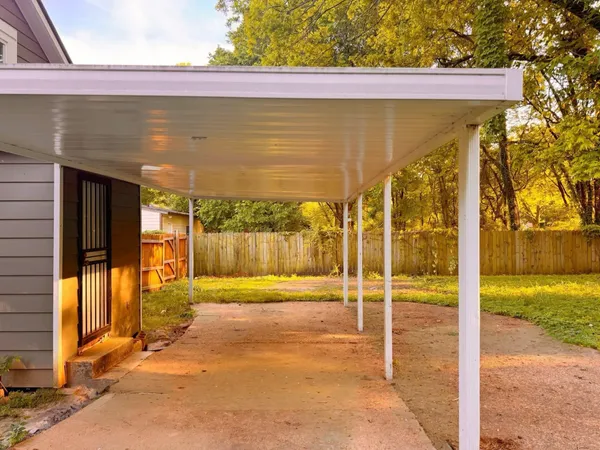 $1,295 | 2597 Henderson Street, Memphis, TN 38127