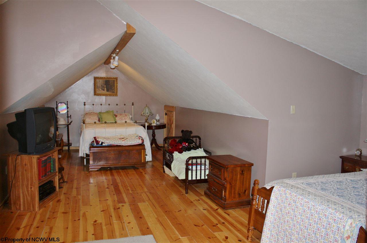 204 Timber Ridge Drive Morgantown, WV 26508 - Photo 14 of 20 Gallery Image 14