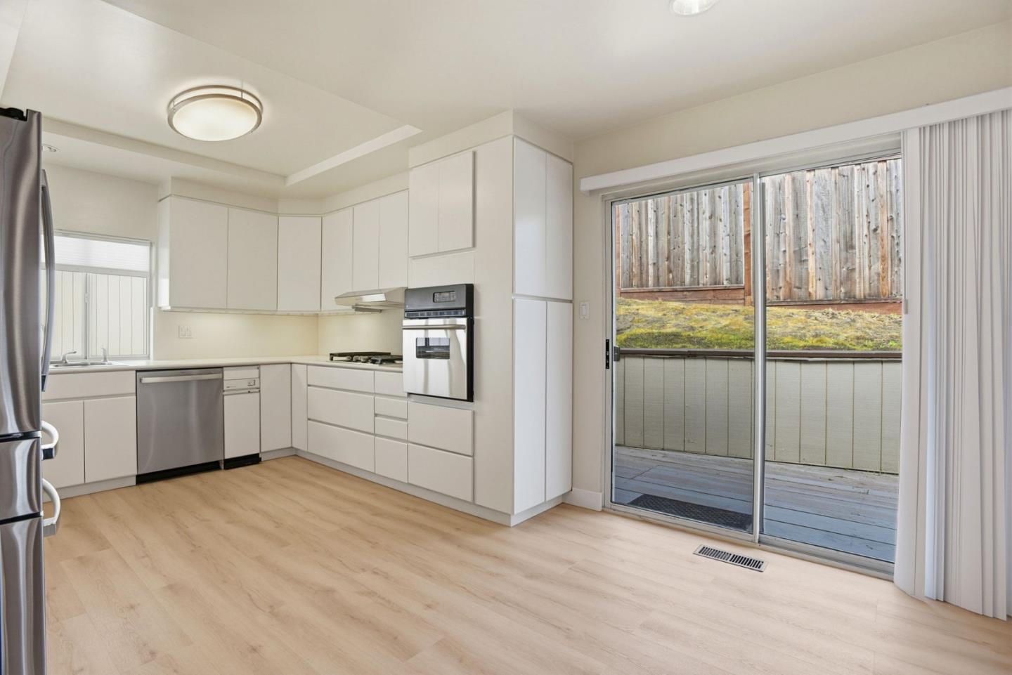 3300 El Sobrante Street San Mateo, CA 94403 - Photo 18 of 48