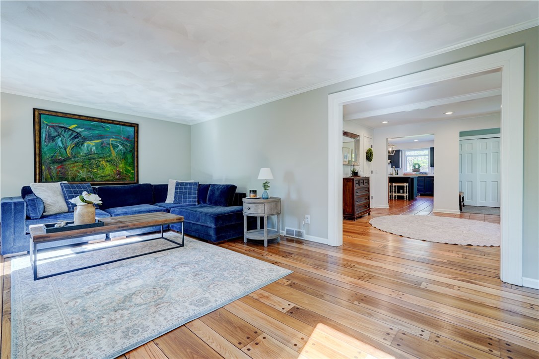 295 Fisher Road Pittsford, NY 14534 - Photo 8 of 50