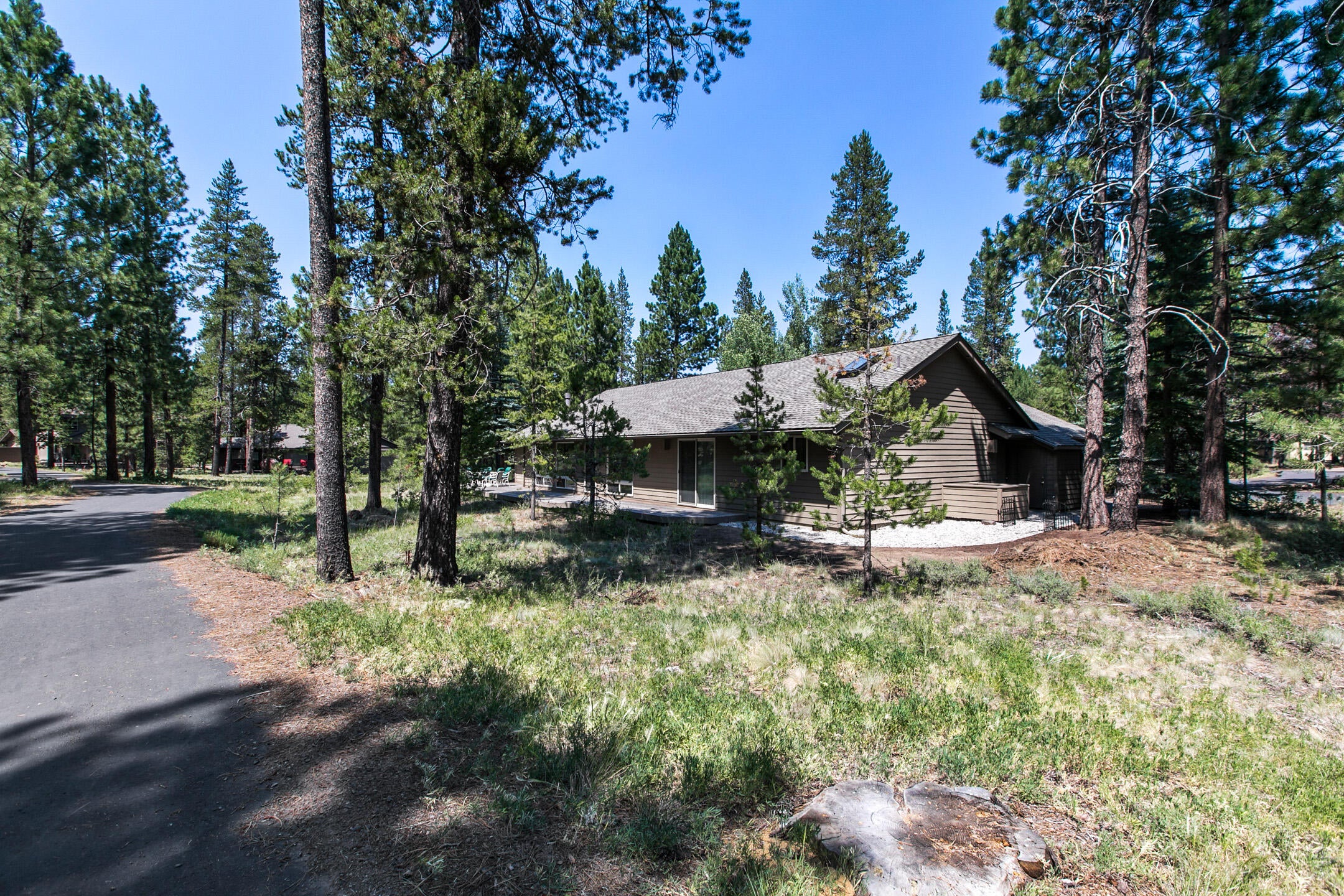 18139 Rager Mountain Lane Sunriver, OR 97707 - Photo 32 of 37 2021_07_12_8_rager_mountain_sr-5