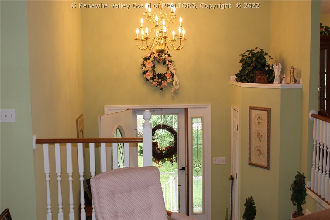 207 Dutch Road Charleston, WV 25302 - Photo 7 of 28 Gallery Image 7