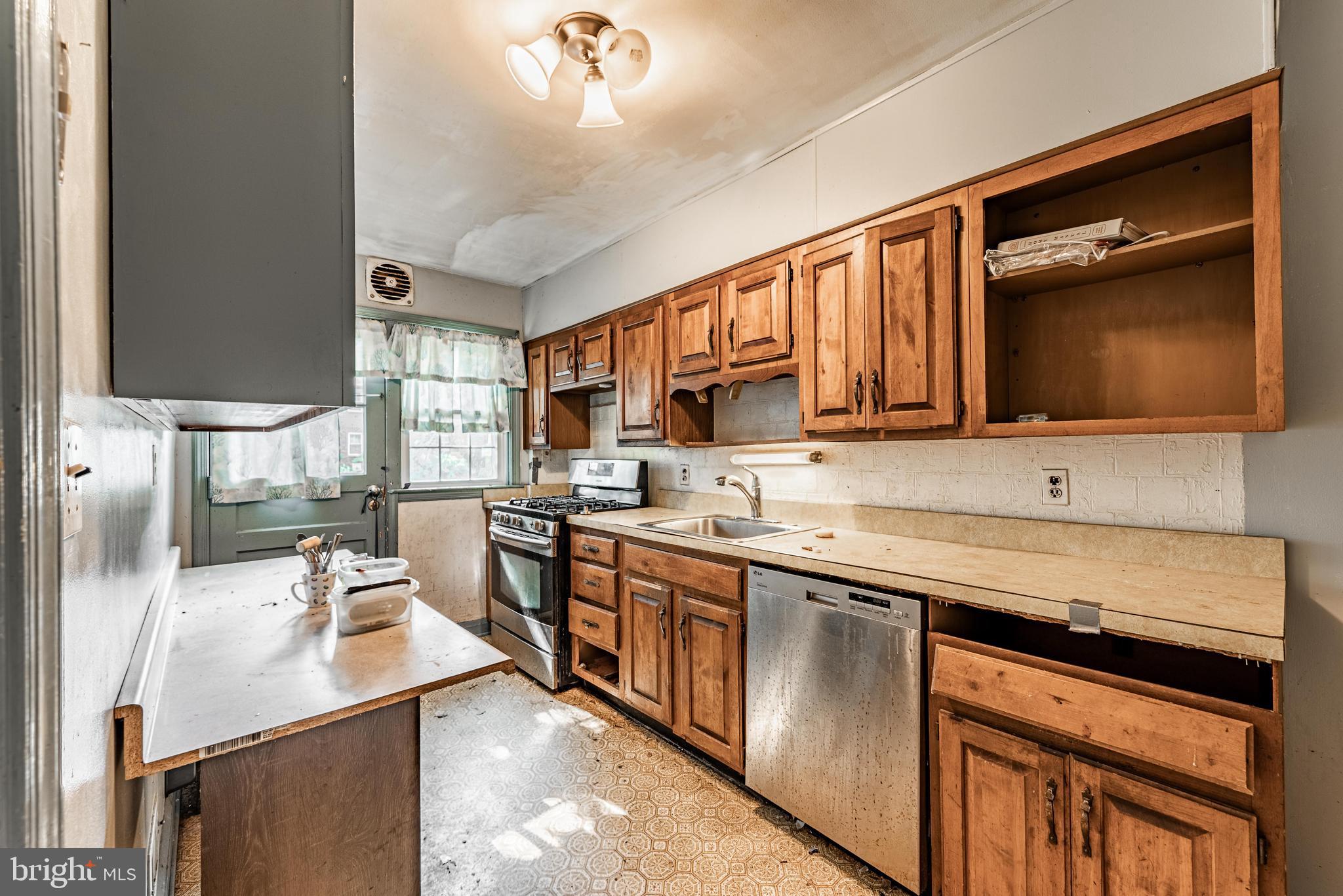 7025 Heathfield Road Baltimore, MD 21212 - Photo 10 of 20 Gallery Image 10