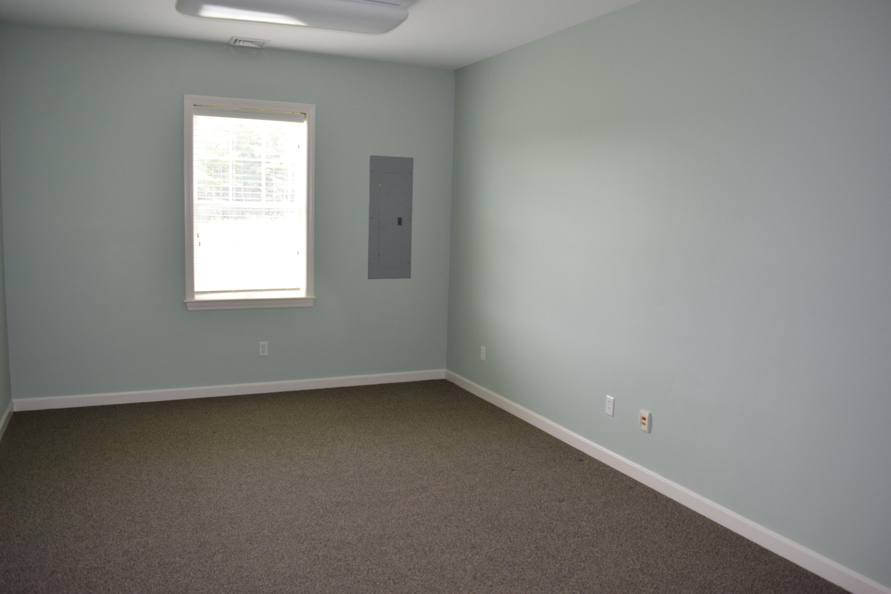 77 Beechland Road Ellsworth, ME 04605 - Photo 7 of 25 DSC_0261
