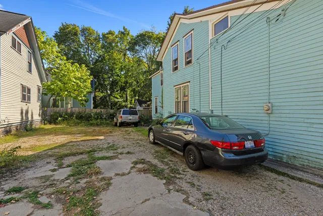 $299,900 | 509 Oak Street, Kalamazoo, MI 49007