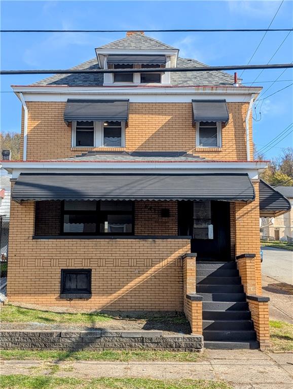 643 Indiana Avenue Glassport, PA 15045 - Photo 2 of 32 a view of a house with a swimming pool