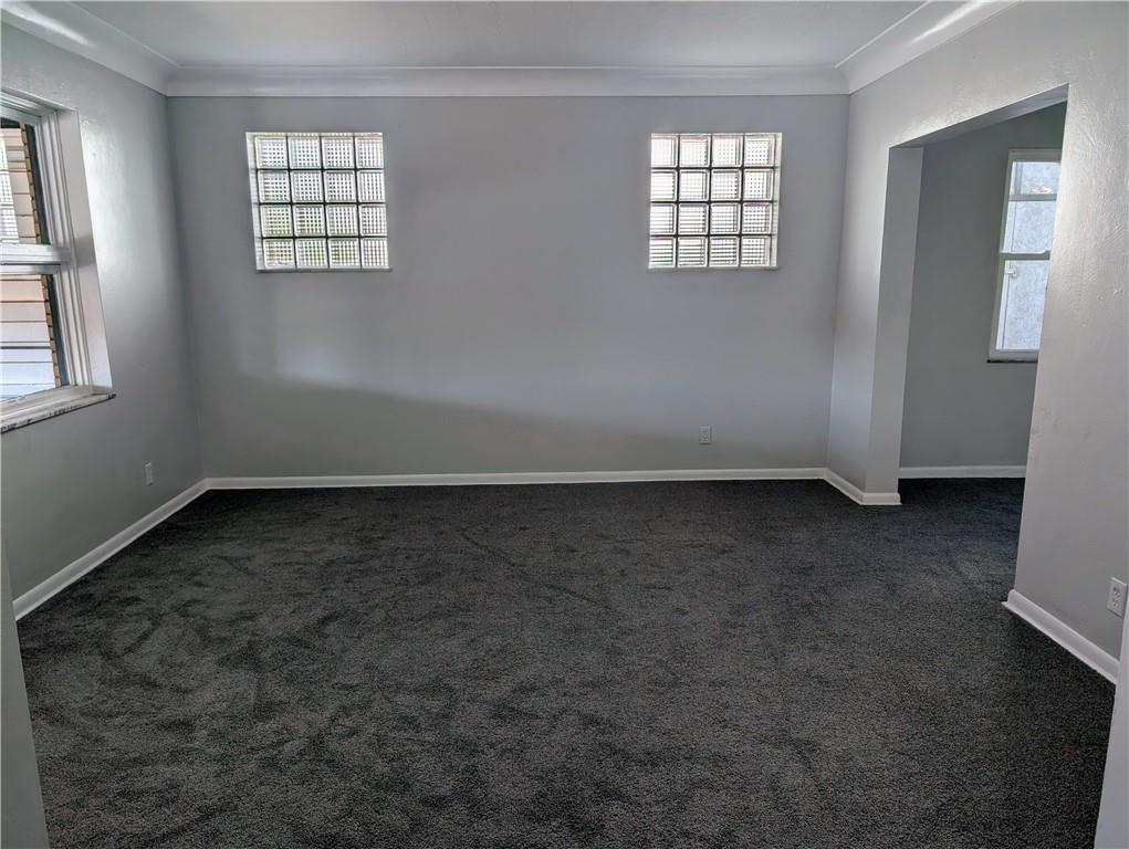 643 Indiana Avenue Glassport, PA 15045 - Photo 9 of 32 an empty room with windows