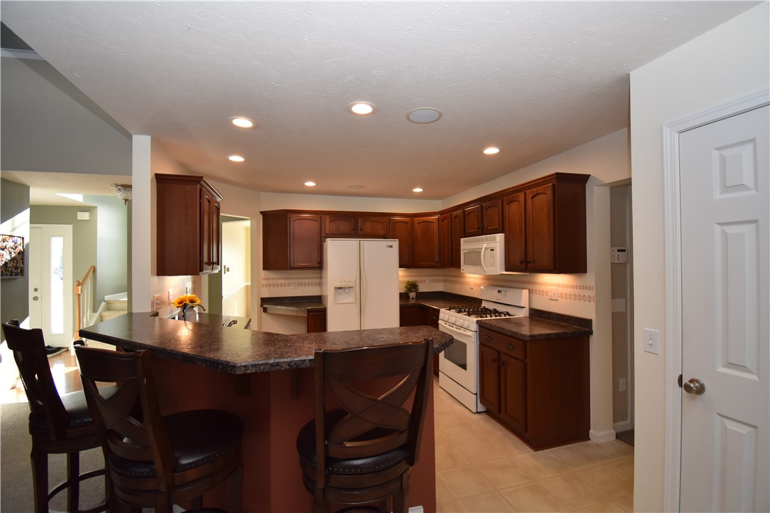 230 Woodsview Drive Webster, NY 14580 - Photo 16 of 45