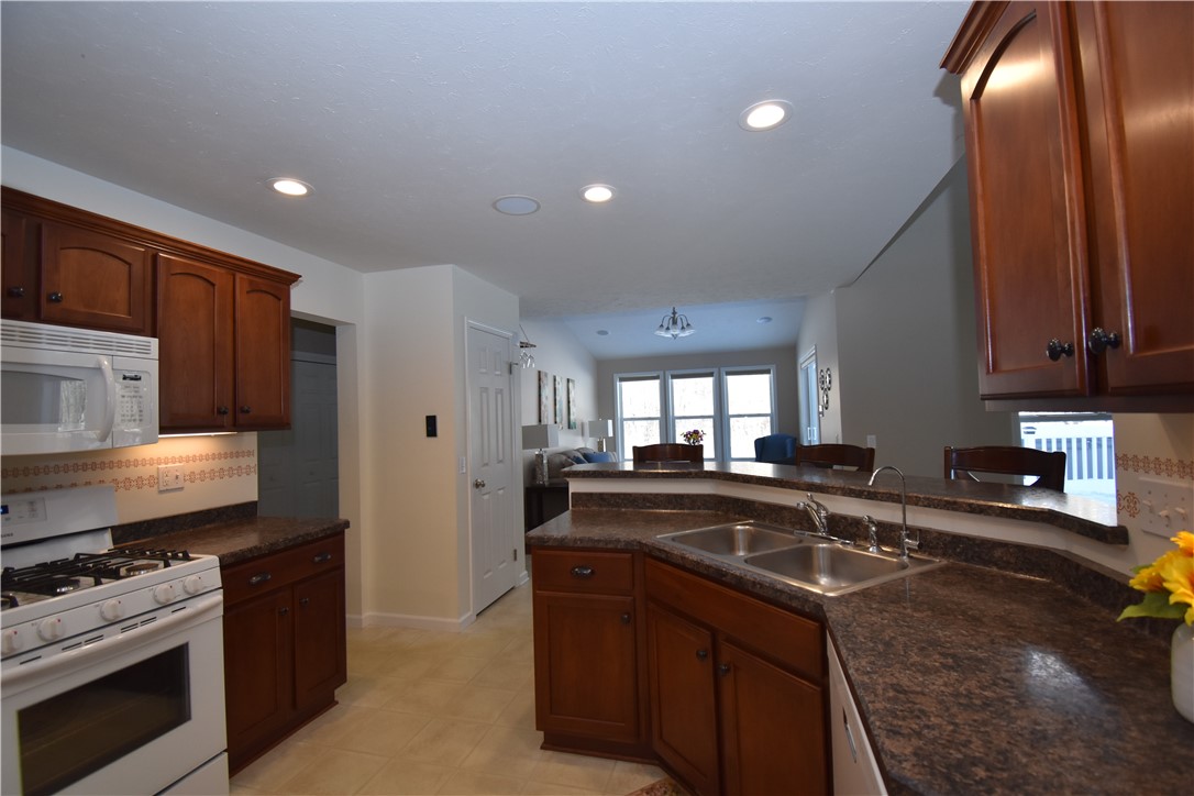 230 Woodsview Drive Webster, NY 14580 - Photo 19 of 45