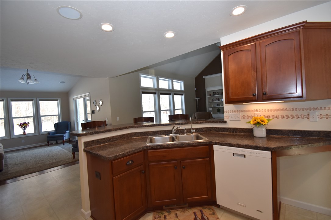 230 Woodsview Drive Webster, NY 14580 - Photo 20 of 45