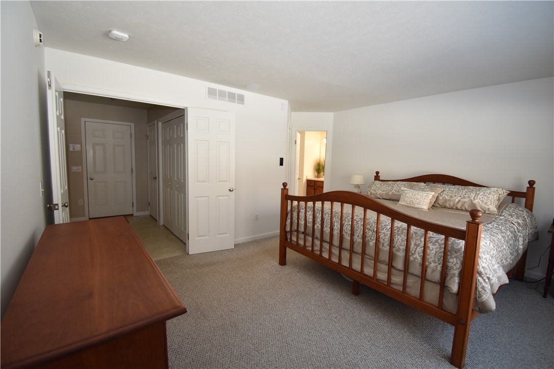 230 Woodsview Drive Webster, NY 14580 - Photo 33 of 45