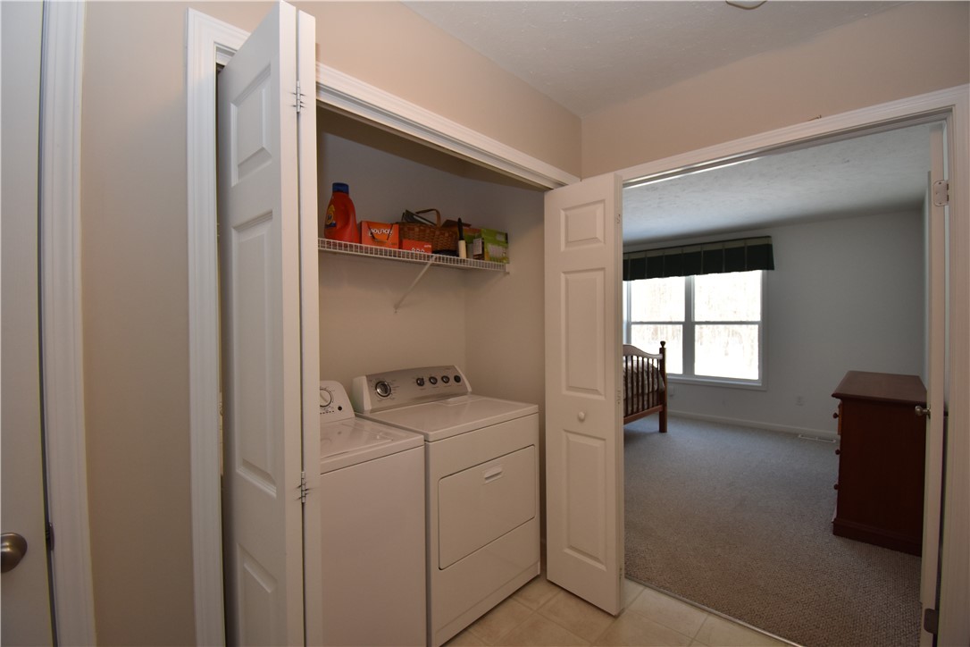 230 Woodsview Drive Webster, NY 14580 - Photo 38 of 45