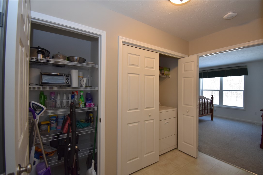 230 Woodsview Drive Webster, NY 14580 - Photo 39 of 45