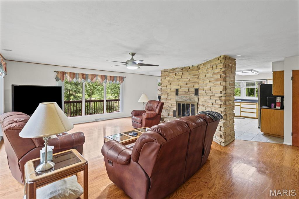 3871 Ridge View Road Edwardsville, IL 62025 - Photo 13 of 52 Gallery Image 13