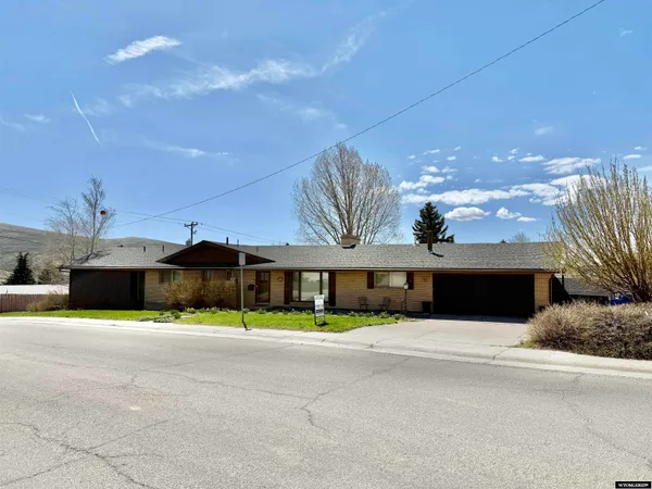$399,500 | 822 Moose Street, Kemmerer, WY 83101