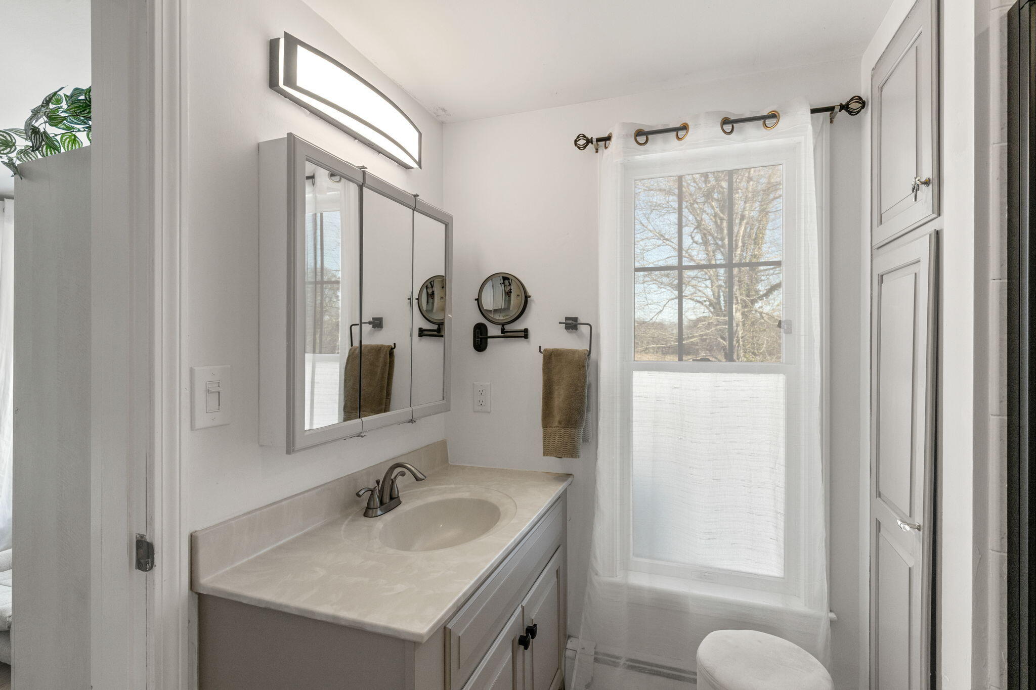 138 Chase Street Hyannis, MA 02601 - Photo 27 of 67 26-web-or-mls-138-chase-st