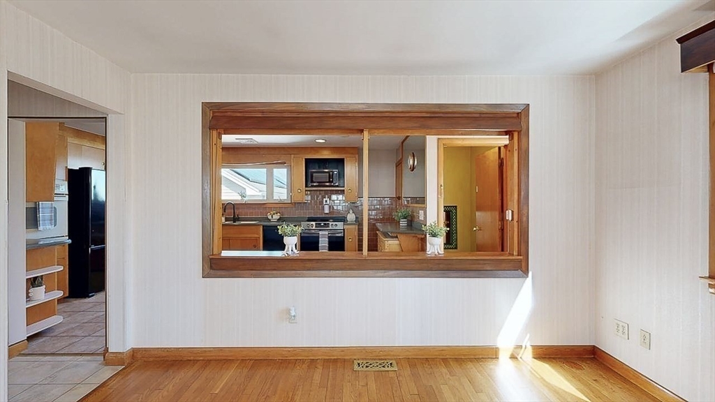 199 Sunderland Road Worcester, MA 01604 - Photo 12 of 36 Gallery Image 12