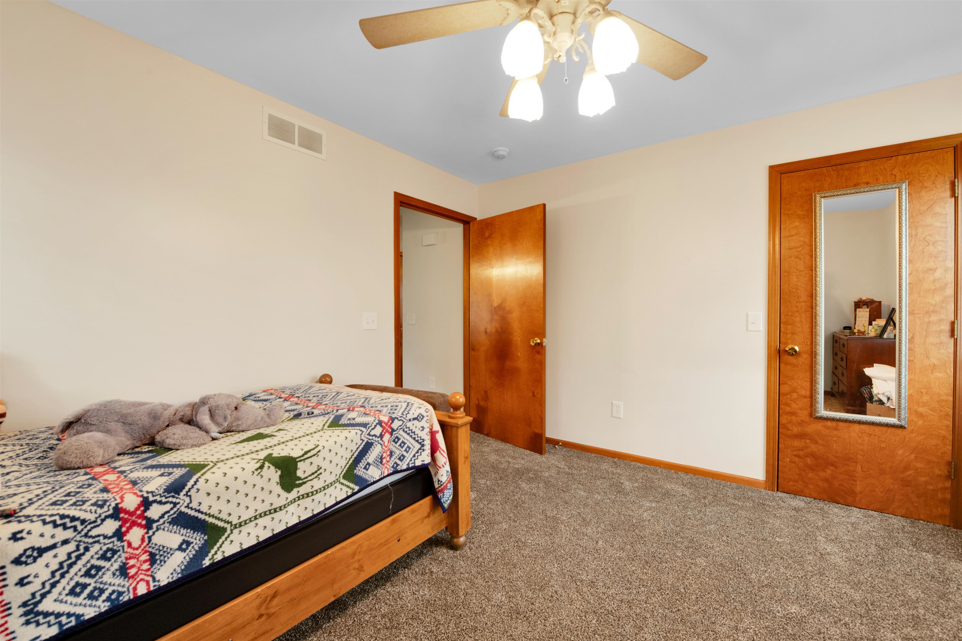 14684 Dixon Road Dundee, MI 48131 - Photo 34 of 42 50150953-AF70F075-4283-44A5-B39C-1C915B887C19.JPG