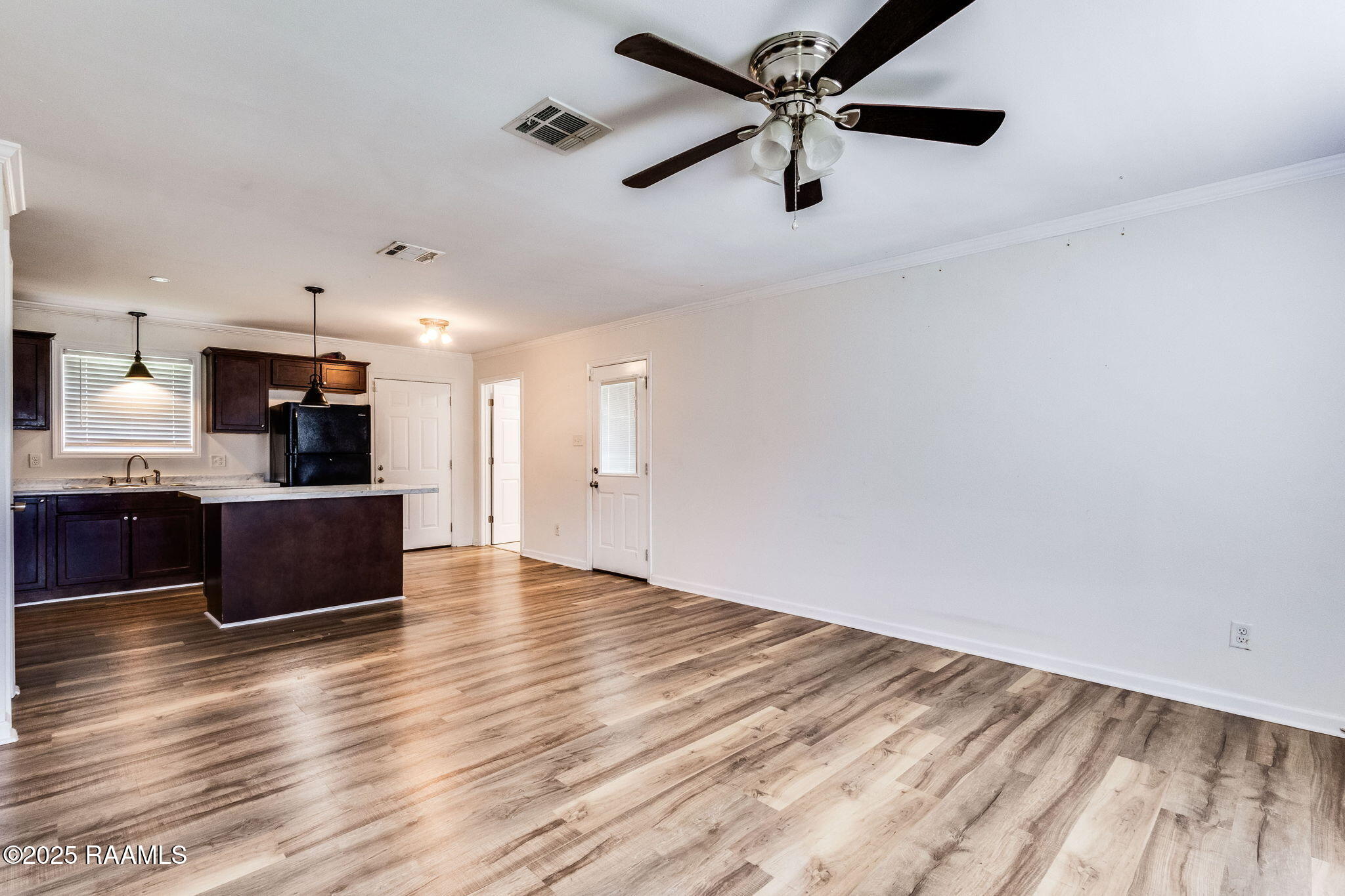 2212 Grand Prairie Road New Iberia, LA 70560 - Photo 7 of 15 6-web-or-mls-2212 Grand Prairie Rd-5